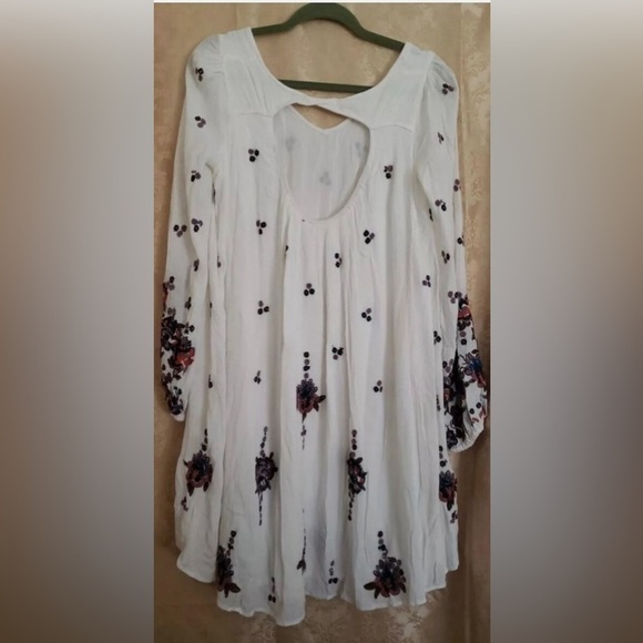 Free People Oxford Embroidery Dress/Tunic. Medium - Picture 6 of 11